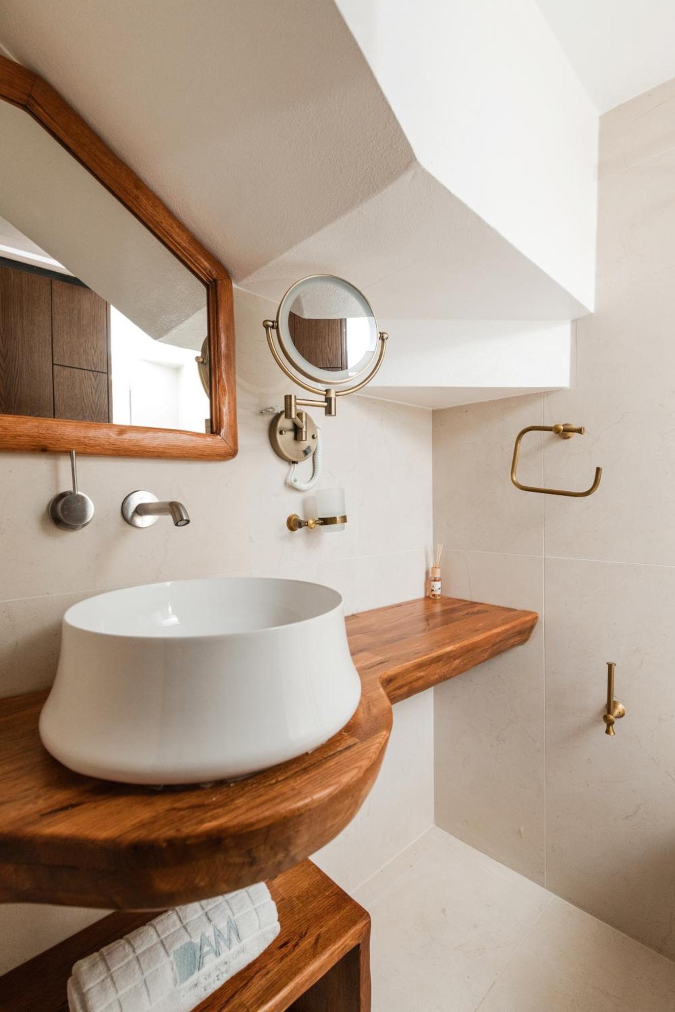 Dam Stone Boutique Hotel Gjirokastër المظهر الخارجي الصورة